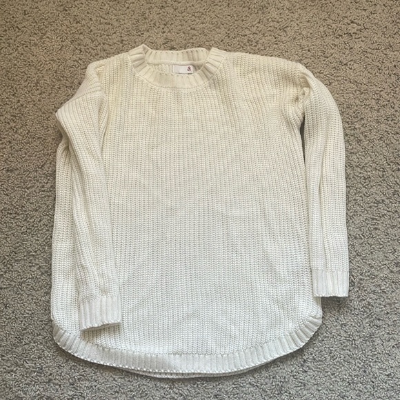 White Sweater - Picture 1 of 3